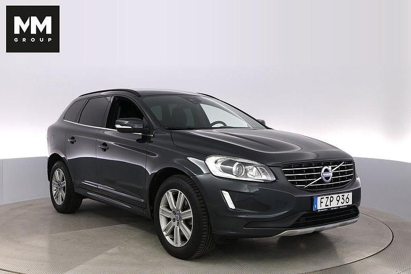 Grå Begagnad 2015 Volvo XC60 Momentum SUV | 219 900 kr (Marknadspris) - Bild 1/4