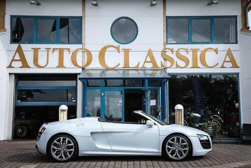 Vit Begagnad 2010 Audi R8 Spyder Cab | 775 000 kr - Bild 1/4