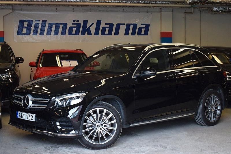 Svart Begagnad 2018 Mercedes GLC220 SUV | 318 500 kr (Marknadspris) - Bild 1/4