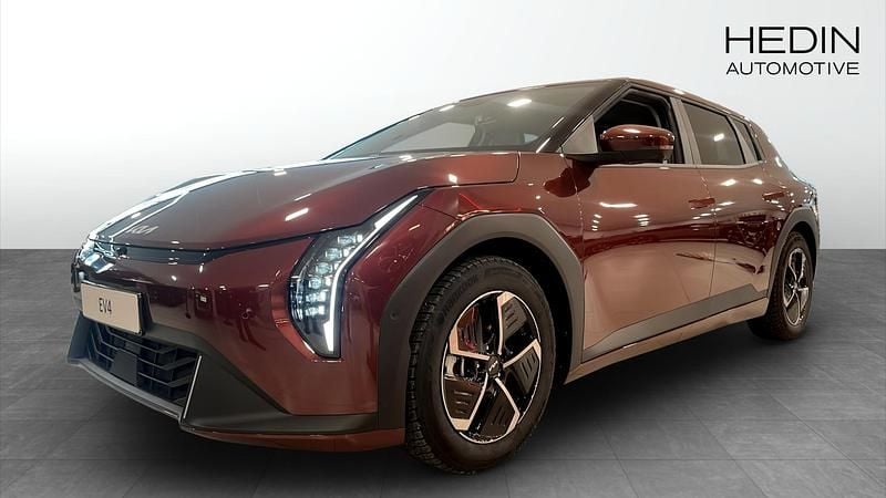 Ny Kia EV4 150 kW (204 HK) 2026 Svart Halvkombi