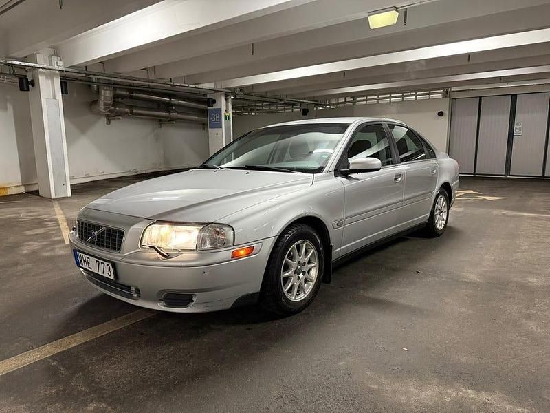 Begagnad 2005 Volvo S80 Sedan | 35 000 kr (Marknadspris) - Bild 1/4