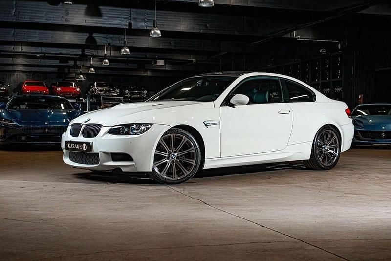 Begagnad BMW M3 421 HK (309 kW) 2007 Vit Sportkupé