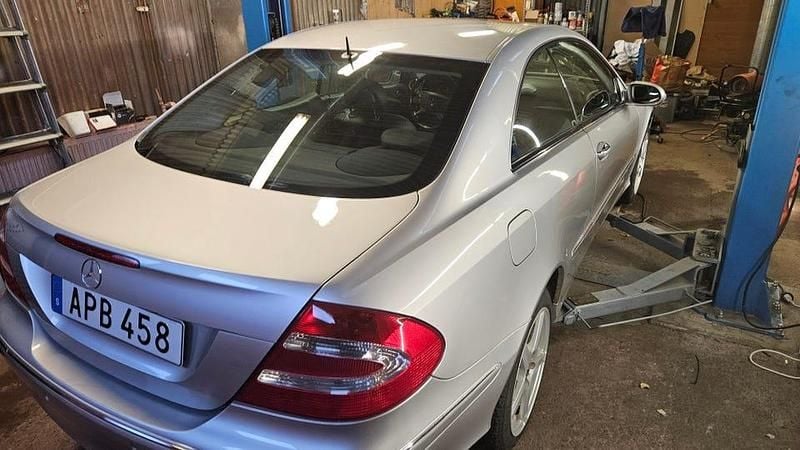 Begagnad Mercedes CLK320 218 HK (160 kW) 2003 Sportkupé