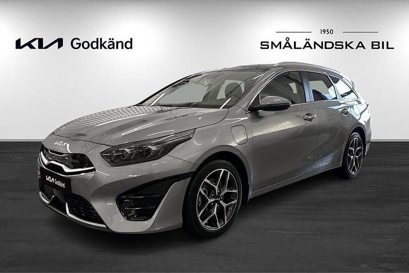 Grå Begagnad 2024 Kia Ceed Sportswagon Advance Kombi | 399 000 kr - Bild 1/4