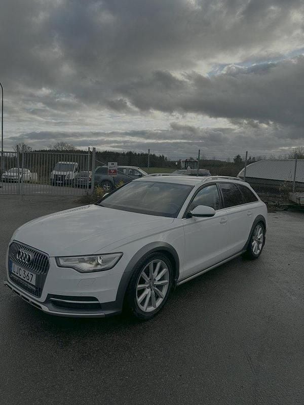 Vit Begagnad 2014 Audi A6 Allroad Kombi | 185 000 kr (Lite dyr) - Bild 1/4