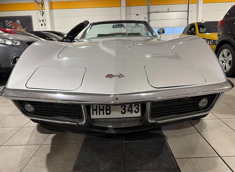 Begagnad Chevrolet Corvette Stingray 355 HK (261 kW) 1968 Grå Cab