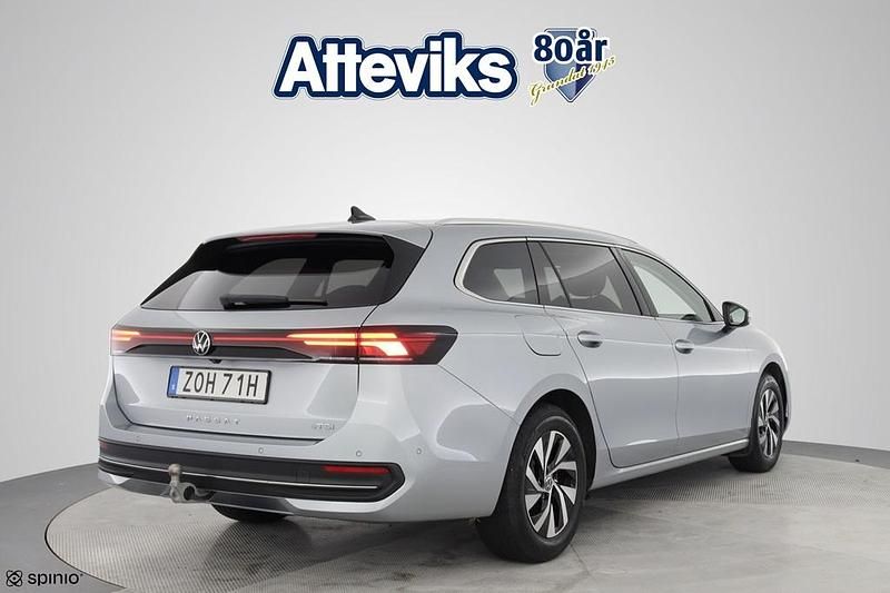 Begagnad VW Passat Business 151 HK (111 kW) 2024 Silver Kombi