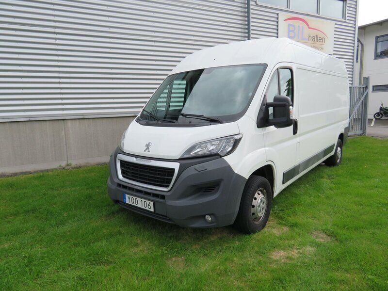 Vit Begagnad 2018 Peugeot Boxer Van | 119 000 kr (Bra pris) - Bild 1/4