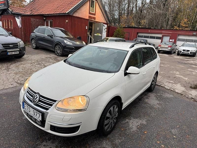 Vit Begagnad 2008 VW Golf VI Kombi | 39 900 kr (Marknadspris) - Bild 1/4