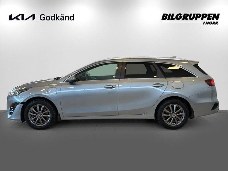 Begagnad Kia Ceed Sportswagon 141 HK (103 kW) 2023 Grå Kombi