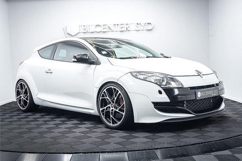 Begagnad Renault Mégane III R.S. 250 HK (183 kW) 2010 Vit