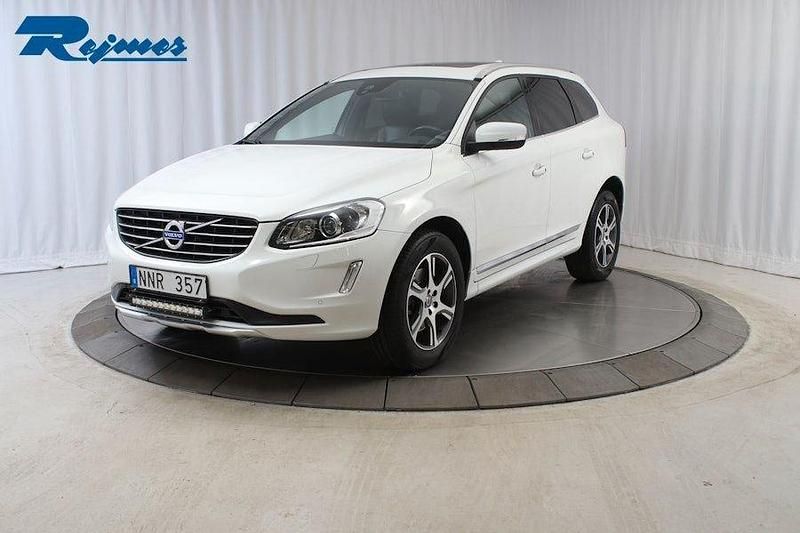 Vit Begagnad 2013 Volvo XC60 Business Edition SUV | 189 800 kr (Marknadspris) - Bild 1/4
