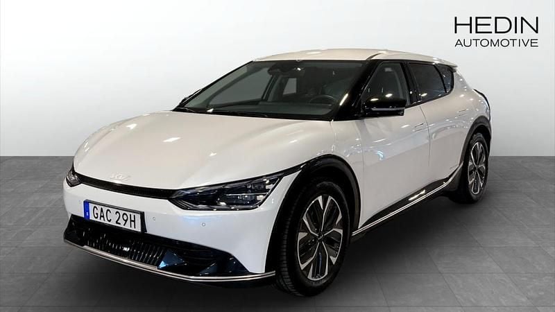 Vit (white) Begagnad 2024 Kia EV6 SUV | 509 900 kr (Marknadspris) - Bild 1/4