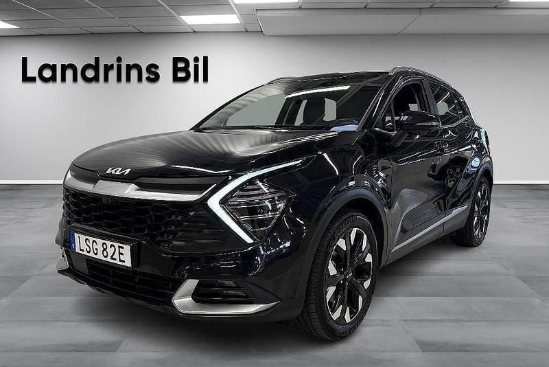 Svart (black pearl metallic) Begagnad 2022 Kia Sportage 2 SUV | 349 300 kr (Bra pris) - Bild 1/4