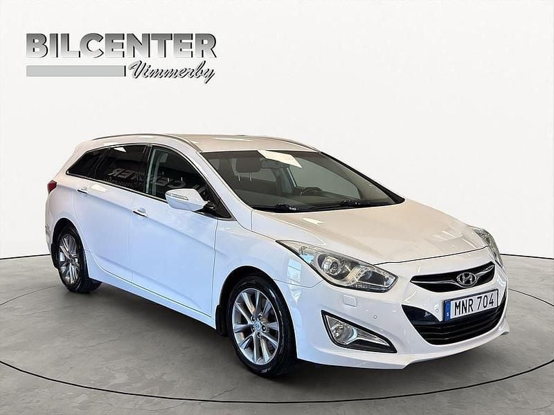 Vit Begagnad 2014 Hyundai i40 Kombi | 69 900 kr (Marknadspris) - Bild 1/4