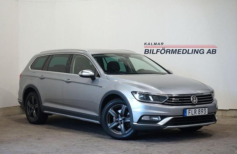 Silver Begagnad 2018 VW Passat Alltrack Kombi | 179 900 kr (Bra pris) - Bild 1/4