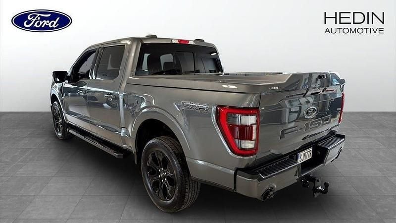 Begagnad Ford F-150 Lariat 405 HK (297 kW) 2023 Grå Pickup