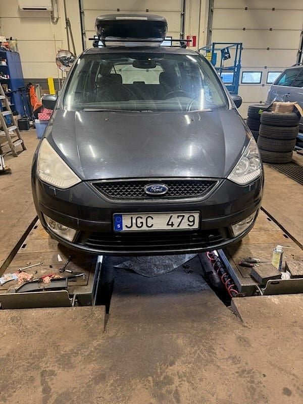 Begagnad 2008 Ford Galaxy Minibuss | 25 000 kr (Marknadspris) - Bild 1/4