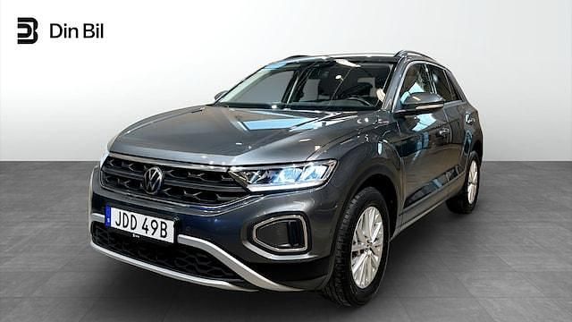 Mörkgrå Begagnad 2022 VW T-Roc Life SUV | 199 900 kr (Marknadspris) - Bild 1/4