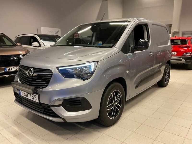 Grå Begagnad 2022 Opel Combo-e Life S Van | 328 000 kr - Bild 1/4