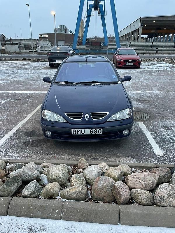 Begagnad Renault Mégane 95 HK (69 kW) 2000
