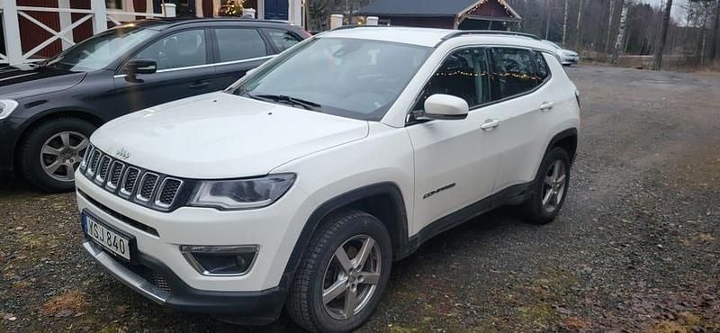 Begagnad 2018 Jeep Compass SUV | 133 000 kr - Bild 1/4