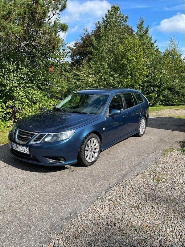 Blå Begagnad 2009 Saab 9-3 Linear Kombi | 36 000 kr (Marknadspris) - Bild 1/4