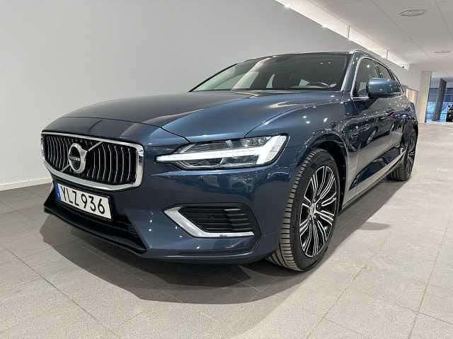 Begagnad 2021 Volvo V60 Kombi | 259 500 kr - Bild 1/4