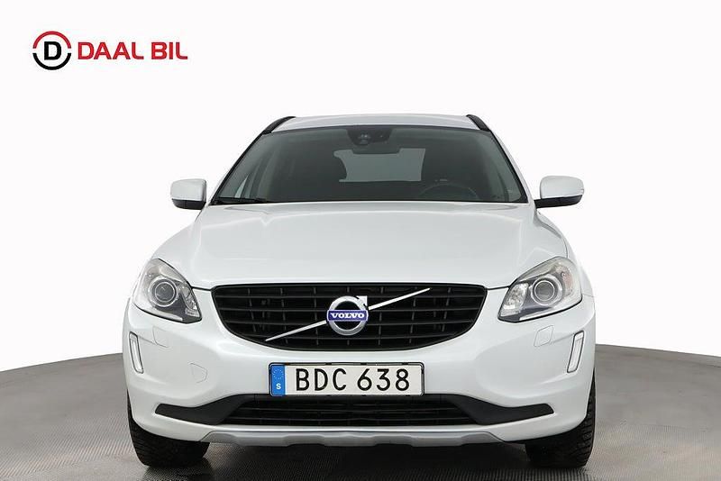 Begagnad Volvo XC60 Standard 150 HK (110 kW) 2016 Vit SUV