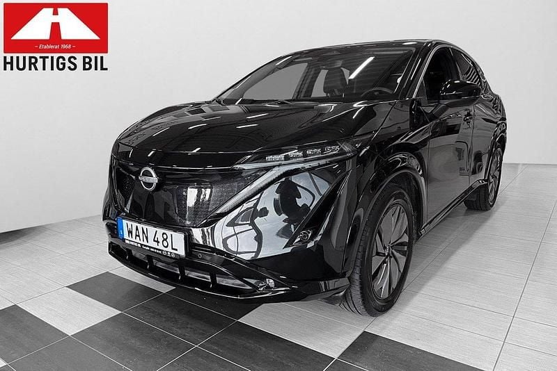 Svart Begagnad 2023 Nissan Ariya Advance SUV | 359 900 kr (Marknadspris) - Bild 1/4