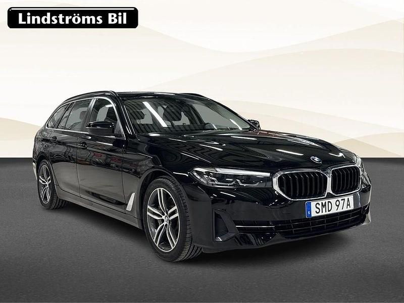 Begagnad BMW 530 295 HK (216 kW) 2021 Svart Kombi