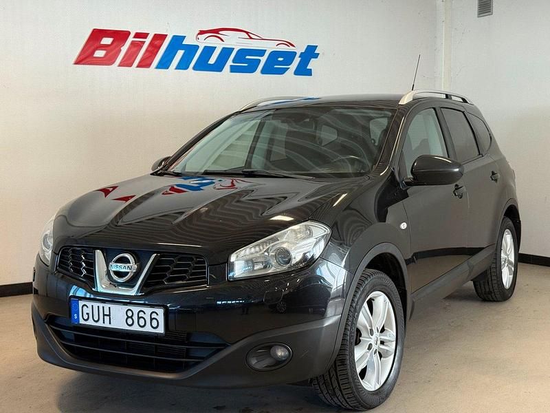 Svart Begagnad 2010 Nissan Qashqai +2 SUV | 45 000 kr (Bra pris) - Bild 1/4