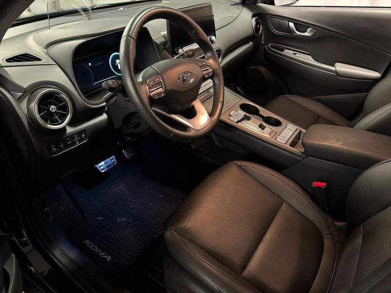 Begagnad Hyundai Kona Advanced 150 kW (204 HK) 2022 Svart SUV