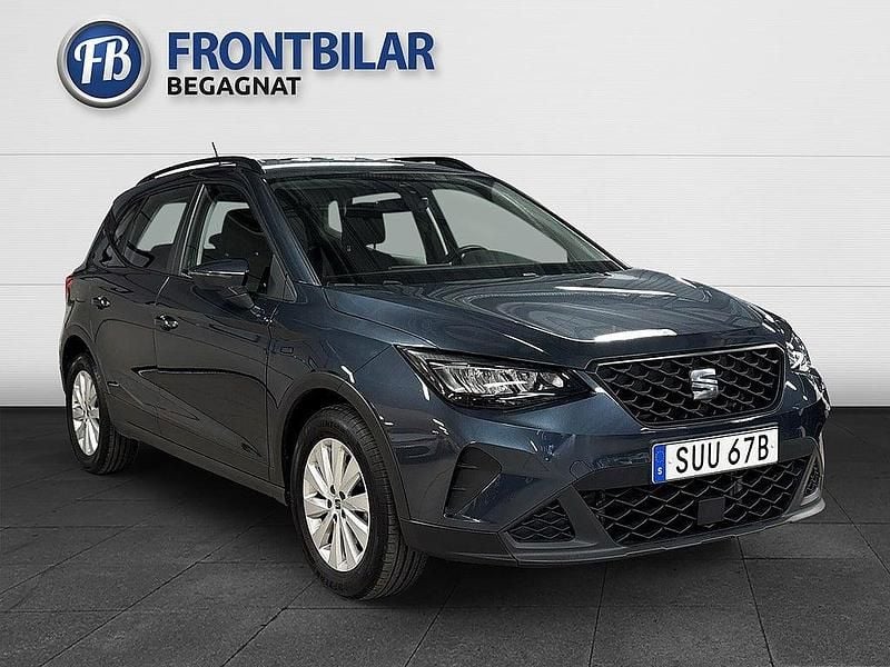 Mörkgrå (grå) Begagnad 2022 Seat Arona Style SUV | 194 900 kr (Marknadspris) - Bild 1/4