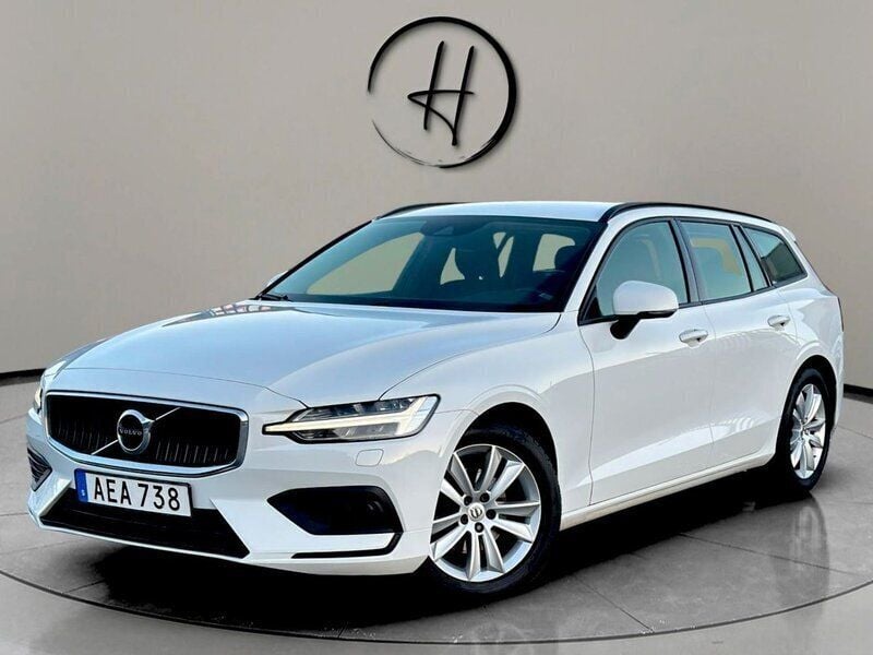 Vit Begagnad 2019 Volvo V60 Kombi | 249 900 kr (Marknadspris) - Bild 1/4