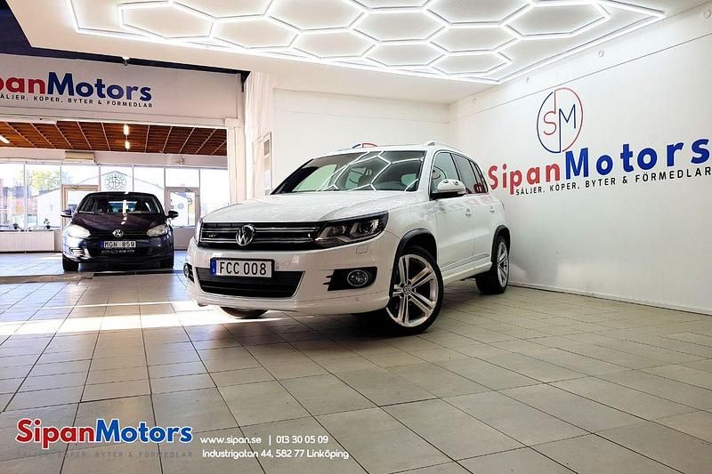 Vit Begagnad 2014 VW Tiguan Sportline SUV | 149 000 kr (Marknadspris) - Bild 1/4
