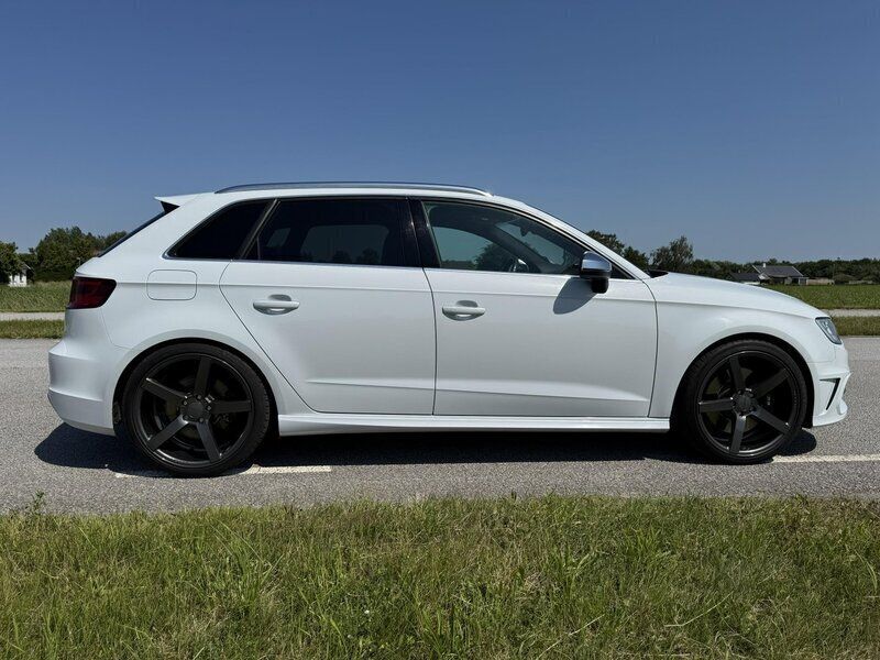 Vit Begagnad 2014 Audi S3 Halvkombi | 279 000 kr (Marknadspris) - Bild 1/4