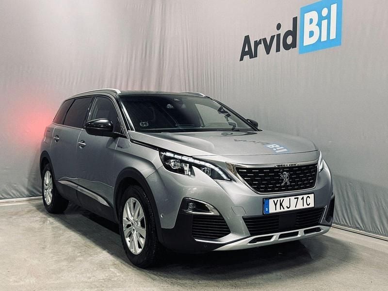 Grå Begagnad 2019 Peugeot 5008 Business-Line Minibuss | 239 700 kr (Marknadspris) - Bild 1/3
