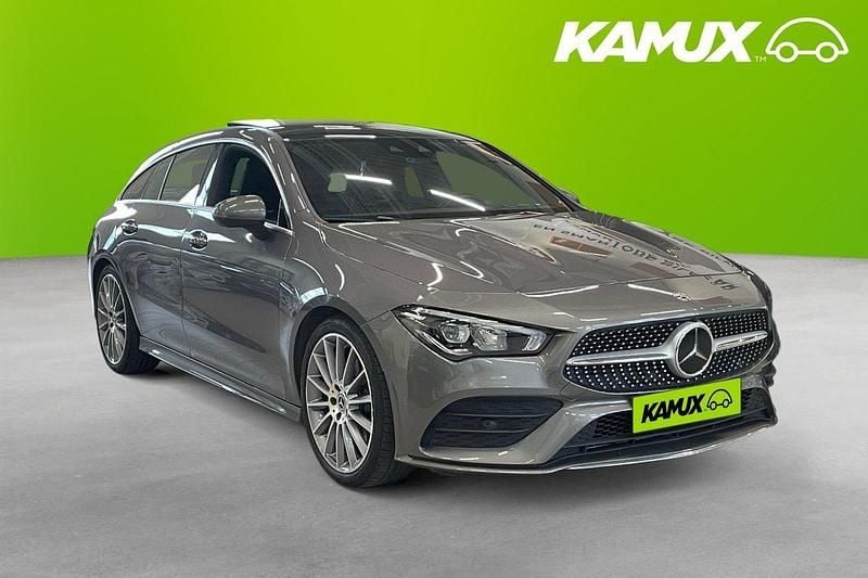 Mörkgrå (grå) Begagnad 2020 Mercedes CLA200 Shooting Brake AMG Kombi | 304 900 kr (Marknadspris) - Bild 1/3