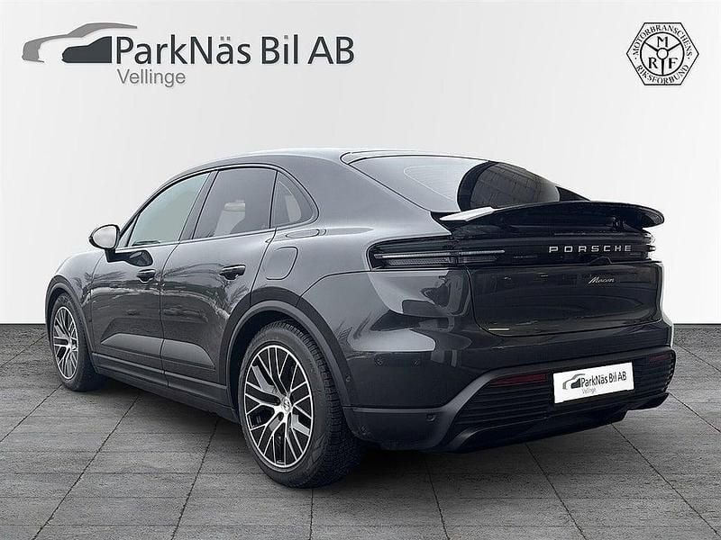 Begagnad Porsche Macan 250 kW (340 HK) 2024 Grå SUV
