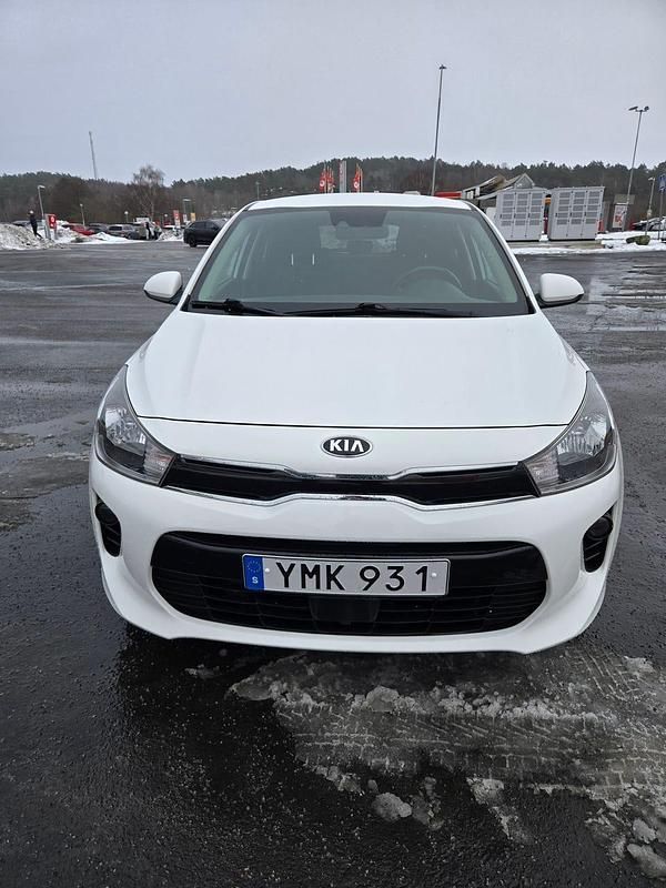Begagnad Kia Rio 84 HK (61 kW) 2017