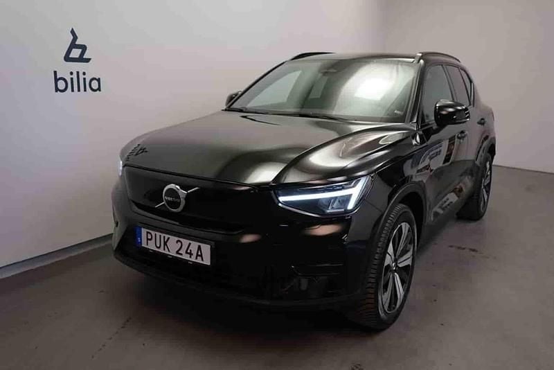 Svart Begagnad 2023 Volvo XC40 Single Motor SUV | 324 500 kr - Bild 1/1