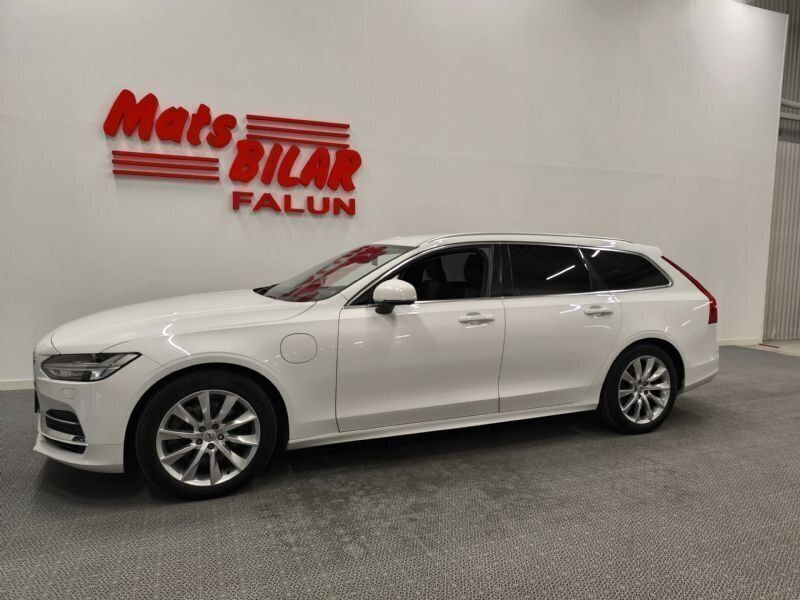 Vit Begagnad 2020 Volvo V90 Momentum Kombi | 339 900 kr (Lite dyr) - Bild 1/4