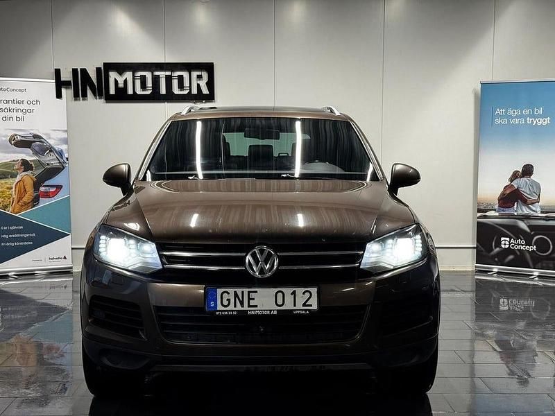 Begagnad VW Touareg 245 HK (180 kW) 2013 Brun SUV