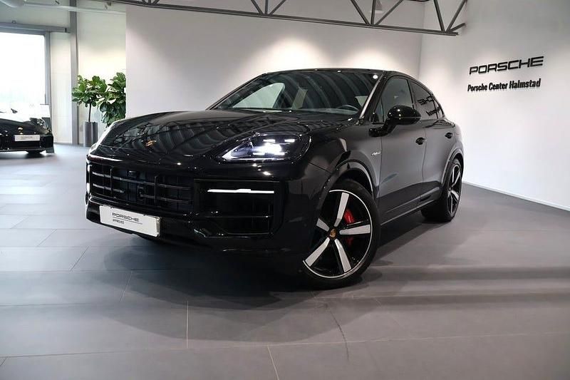 Begagnad Porsche Cayenne S E-Hybrid 520 HK (382 kW) 2025 Svart SUV