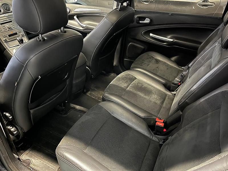 Begagnad Ford S-MAX S 146 HK (107 kW) 2008 Grå Minibuss