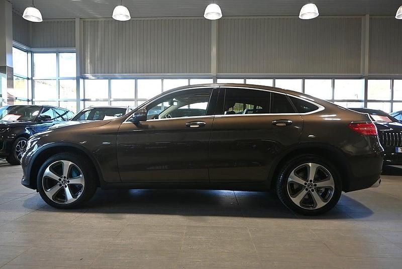 Begagnad Mercedes GLC350 211 HK (155 kW) 2017 Mörkbrun Sportkupé