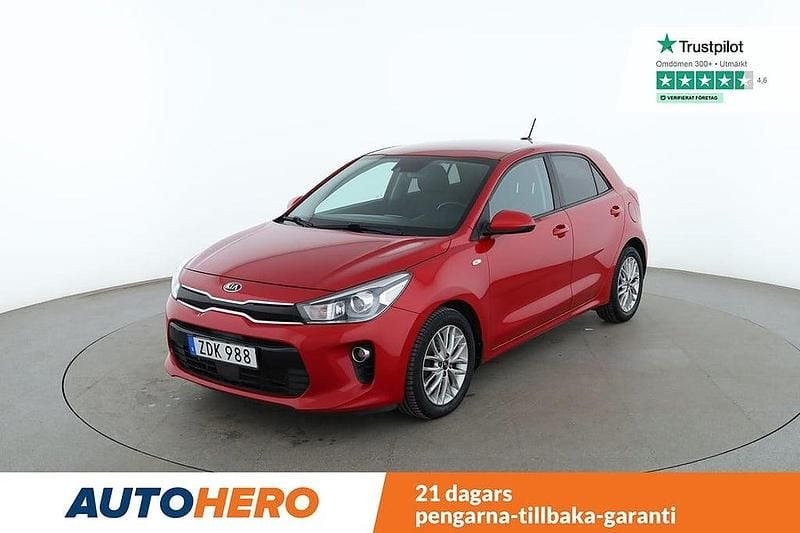 Röd Begagnad 2017 Kia Rio Attract Halvkombi | 114 000 kr (Marknadspris) - Bild 1/4
