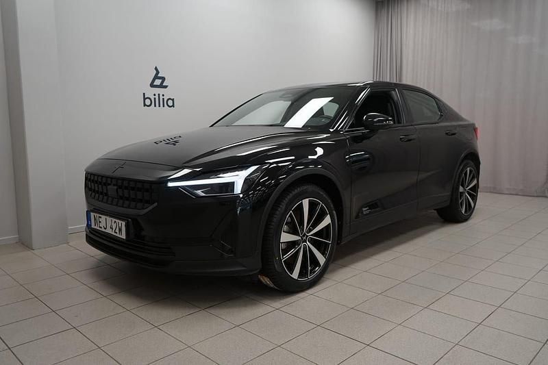 Svart Begagnad 2021 Polestar 2 Plus Sedan | 319 900 kr (Marknadspris) - Bild 1/3