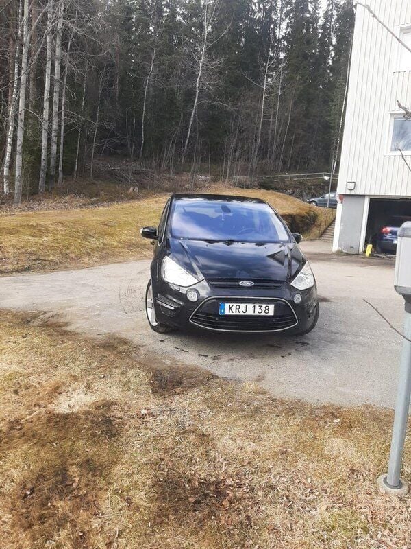 Svart Begagnad 2010 Ford S-MAX Business Edition Minibuss | 55 000 kr (Bra pris) - Bild 1/4